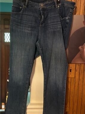 Lucky Brand Indigo Blue Denim Jeans with Gold Stitching